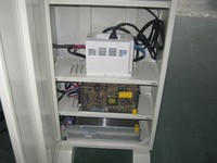 Routeur CNC compact de table SD8070 avec broche de 1,5 kW, système d'aspiration et table à rainures en T pour fraisage de PCB, sculpture sur bois et acrylique