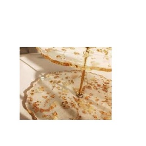 ยืนเค้กเรซินโบราณการออกแบบสีทองแท่นสำหรับการแสดงขนมคัพเค้กยืนเค้กเรซินสำหรับขาย - Product Image 1