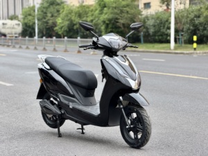 Motocicletta Elettrica Y4-FH con Motore Brushless da 1200W, 60km/h, Ammortizzatore Idraulico e Freno a Disco per Adulti - Product Image 3