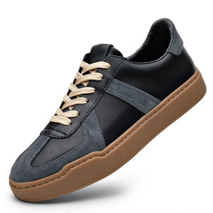 Chaussures de créateurs pour hommes, tendance 2023, chaussures de sport pour hommes, noires, respirantes, décontractées, baskets pas chères - Product Image 1