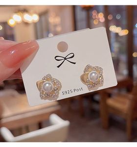 Fashion <b>Flower</b> Rhinestone Elegant Earrings <b>Sweet</b> Women Chic Ear Studs Alloy Jewelry Wholesale - Product Image 6