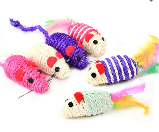 Acheter en gros 10pcs Couleurs mélangées 7CM Squeak Jouets à mâcher Sisal Stripe Mouse Cat Toy