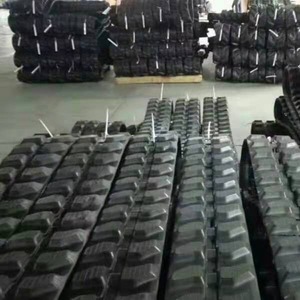 Placas de caucho Kubota para orugas, placas de bisagra para cosechadoras, capacidad de carga de 2000 kg, especificación estándar, completamente nuevas - Product Image 1