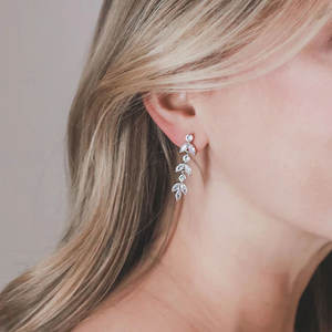 Orecchini Pendenti E2212 in Oro Bianco con Cristalli Taglio Marquise, Strass e Montatura a Griffe a Forma di Pianta, Gioielli Classici da Sposa per Donna - Product Image 4