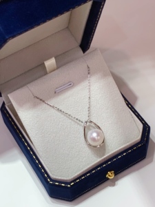 Collier élégant en perles d'eau douce naturelles rondes, finement taillées, brillantes et à haute luminosité, pour femme, idéal pour le quotidien et les banquets. - Product Image 3