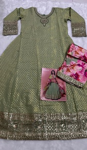 Simar หนักทันสมัยกับลำดับเย็บปักถักร้อยและฟอยล์ Stitch ทำงานโมเดิร์น dupatta สำหรับงานแต่งงานงาน Diwali สำหรับทุกโอกาส - Product Image 2