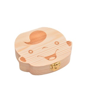 Caja de Madera para Dientes de Leche, Color Madera Natural, con Diseño de Cara Adorable, para Recuerdos de Bebé - Product Image 1