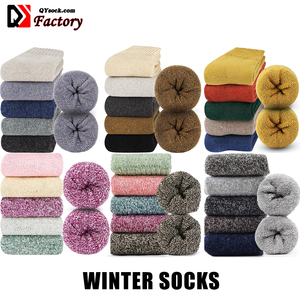 Fabricant <span class=keywords><strong>Chaussettes</strong></span> chaudes d'hiver Laine Mode Solide <span class=keywords><strong>Ski</strong></span> Alpinisme <span class=keywords><strong>Chaussettes</strong></span> <span class=keywords><strong>de</strong></span> sport unisexes décontractées personnalisées <span class=keywords><strong>de</strong></span> haute qualité - Product Image 3