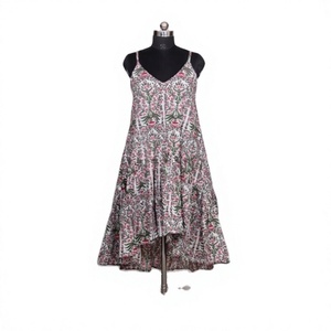 Robe longue moulante en mousseline tissée à imprimé floral, col en V, sans manches, ourlet asymétrique, taille naturelle, style décontracté et élégant pour l'été - Product Image 1