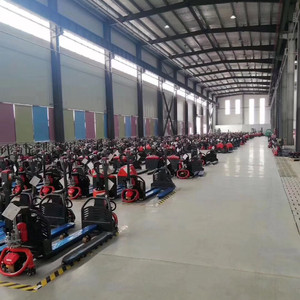 Transpaleta eléctrica completa de 1,5 toneladas y 1500kg con producto de carretilla elevadora eléctrica con batería de litio de fácil operación - Product Image 4