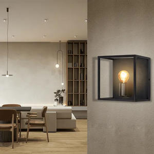 Applique in metallo E27, design moderno, ideale per l'illuminazione interna e la decorazione degli spazi. - Product Image 2