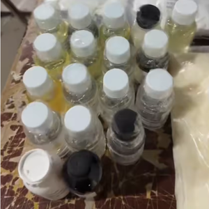 Aceite Esencial de Árbol de Té 100% Puro de la Marca SIMEL al por Mayor - Destilado al Vapor con un Solo Ingrediente para el Cuidado de la Piel y Aroma a Tabaco - Product Image 3