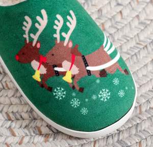 Pas de MOQ Faites Votre Propre Conception Doux Hiver Fuzzy Maison Maison Unisexe Coton Arbre De Noël Thème Pantoufles En Gros - Product Image 2