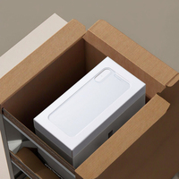 Élégante boîte en carton à membrane trempée imprimée et décalée taille personnalisable feuille d'or mate pour accessoires de téléphone portable cadeaux UV