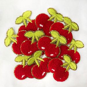 NOUVEAU Patch en chenille cerise à bords dorés brillants, thermocollant et adorable - Product Image 6
