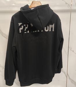 Sudadera con capucha personalizada para <span class=keywords><strong>hombre</strong></span>, de algodón negro, 360 g/m², de felpa desgastada, con bordado de chenilla, corte cropped y holgado, con remaches blancos y pedrería. - Product Image 2