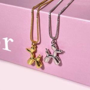 Collier pendentif en forme de chien mignon plaqué or en gros - Product Image 3