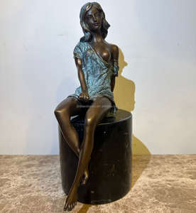 تمثال فتاة برونزية عتيقة بالحجم الطبيعي - منحوتة فتاة أوروبية متأملة - Product Image 5