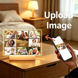 Lampe de table LED personnalisée en acrylique avec cadre <span class=keywords><strong>photo</strong></span>, lumière chaude, chargement USB, base en bois massif pour la décoration intérieure – Fournisseur d'usine - Product Image 3