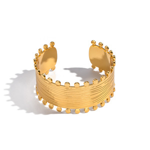 Inexpensive Teacher Gifts: 5 Thoughtful Cuff Bracelets Under ¥70