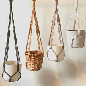 Colgador de Macramé Hecho a Mano, Estilo Boho, Decoración para Plantas de Interior, para Sala de Estar, 100% Artesanal, Forma Irregular - Product Image 2