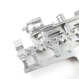 อะไหล่รถยนต์หล่อขึ้นรูปด้วยอลูมิเนียมอัลลอย A380ADC12 สำหรับอุปกรณ์ตกแต่งรถยนต์ - Product Image 2