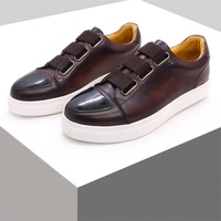 Chaussures en cuir décontractées de style skateboard de haute qualité pour hommes, fabriquées en Chine, avec bande élastique et boucle, bout renforcé, faites à la main