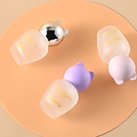 Flacon de fond de teint liquide correcteur givré 30 ml avec couvercle en forme de chat, personnalisable avec votre logo (marque privée)