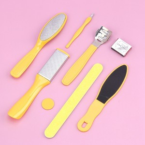Set de Pedicura y Lima de Pies 8 en 1 con Lima de Pies de Acero Inoxidable para Eliminar Piel Muerta y Callosidades - Pedicura y Belleza - Product Image 1