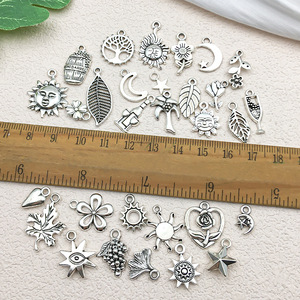 DIY Legierung Zubehör Sterne Mond Sonne Blätter Rosen Schlüssel bund Zubehör Armbänder Halsketten Ohrringe Anhänger - Product Image 2