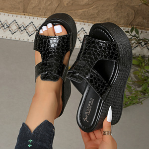 <span class=keywords><strong>Sandalias</strong></span> de Plataforma Abiertas Impermeables para Mujer, Novedad 2026, Venta al por Mayor OEM ODM, Versátiles para Uso en Exteriores con Tacón Alto - Product Image 2