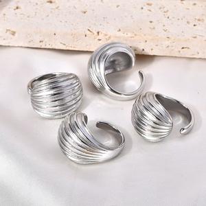 Estilo europeo y americano ins moda personalidad simple nicho textura anillo en capas Diseño temperamento anillo abierto chapado en oro - Product Image 4