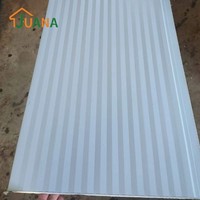 Panneau sandwich en PU marqué CE, ignifuge, utilisé comme panneau de toiture isolant pour les toitures d'usines et d'entrepôts