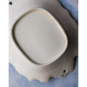 Plateau à dessert décoratif peint à la main par Gabriella P. - Product Image 3