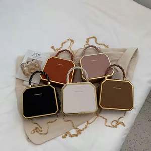 Bolso de Mano Cuadrado con Cadena para Mujer, Pequeño, Elegante y Ligero, Estilo Europeo y Americano, Personalizable - Product Image 3