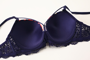 Ensemble de lingerie fine pour femmes BINNYS, ensembles de culottes, jolies filles, soutien-gorge en dentelle fantaisie à fleurs, soutien-gorge push-up sexy, photos de femmes avec des détails à bretelles - Product Image 4