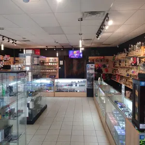 Accessoires pour fumeurs One Stop Smoke Shop Fournisseur Electronic USB Cigarette PUFFS Briquet Crystal Smoke Briquets