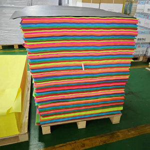 กระดาษห่อของขวัญกันน้ำ BOPP ลายดอกไม้โปร่งแสง สีตามสั่ง ผลิตตามสั่งจากโรงงานในจีน ราคาถูก - Product Image 3