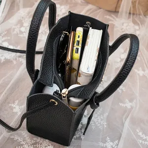 Bolso Pequeño de Mujer con Patrón de Lichi, Elegante y Moderno, de Hombro, con Cierre de Cremallera, Nueva Tendencia de Moda, Poliéster - Product Image 3