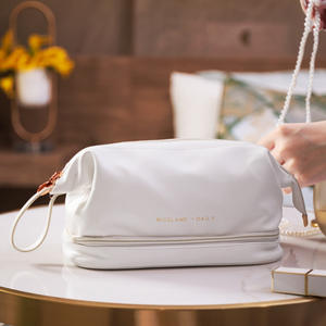 Sac à cosmétiques en cuir PU en forme de nuage Niceland Daily, grande capacité, imperméable, couleur unie, portable, étui à maquillage à main - Product Image 2