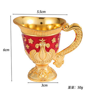 Europese Stijl High-End Restaurant Wijnkast Decoraties Ornamenten Gesneden Een-Op-Een Beker Liquor Gouden Handvat Beker - Product Image 5