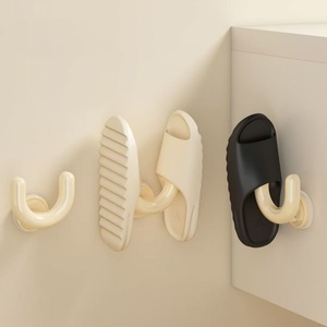 Estante de succión <span class=keywords><strong>para</strong></span> zapatillas de baño, estante de drenaje <span class=keywords><strong>para</strong></span> inodoro y baño montado en la pared sin taladrar, estante de almacenamiento con ganchos - Product Image 3