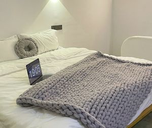 Chunky tricot <span class=keywords><strong>couverture</strong></span> jeter doux Chenille fil jeter à la main épais câble tricot <span class=keywords><strong>Crochet</strong></span> <span class=keywords><strong>couverture</strong></span> grande corde jeter <span class=keywords><strong>couverture</strong></span> pour canapé - Product Image 5