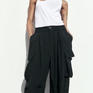 Pantalons cargo évasés à taille haute élastique pour femmes de haute qualité, mélange de lin, multi-poches, style sportif - Product Image 4