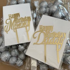 "<span class=keywords><strong>Feliz</strong></span> cumpleaños mamá" Cake Topper Acrílico Decoración de pastel de cumpleaños "Happy Birthday Daddy" - Product Image 1