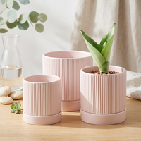 Pot Bunga Keramik Kecil Minimalis Warna Pink dengan Lapisan Matt, Lubang Drainase, dan Alas, Dekorasi Rumah yang Indah untuk Taman Luar Ruangan