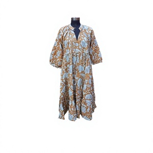 Robe midi décontractée d'été pour femme, élégante, Himanshi, 100% coton, col en V, imprimé floral, manches longues 3/4, coupe ample, naturelle, pour tous les jours - Product Image 1