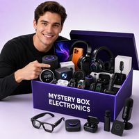 Boîte mystère de produits numériques en liquidation : Téléphones portables, ordinateurs portables, écouteurs, accessoires d'appareil photo – Stock de revente à haute valeur, Offres d'usine