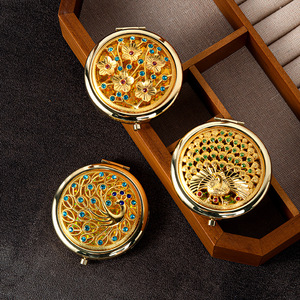 Hollow Retro vàng trang điểm công cụ cung điện phong cách cầm tay gương cầm tay Châu Âu mô hình gương món quà nhỏ gương - Product Image 3