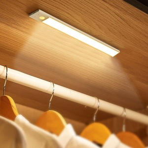 Barre lumineuse LED rechargeable à détecteur <span class=keywords><strong>de</strong></span> mouvement, éclairage pour armoire et placard, intensité variable en continu, 20/30/40/60 cm - Product Image 1